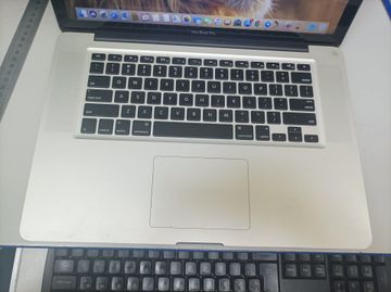 Б/в Ноутбук Apple a1286 macbook pro 15,4"/ core i7 2ghz/ram8gb/ssd120gb/hd 3000 01-200914453