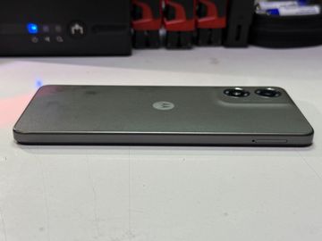 Б/в Мобільний телефон Motorola moto e14 4/64gb 01-200922656