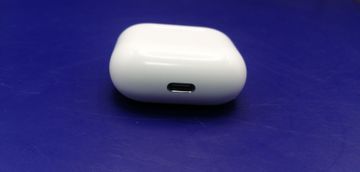 Б/в Навушники Apple airpods 4 with active noise cancellation 01-200923449
