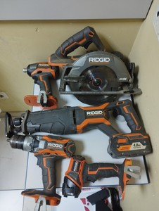 Ridgid ліхтар r8693/гайковерт r86035/шуроповерт r8611503/шабельна пилка r8642/пилка дискова r8652/ 2акб 4ah