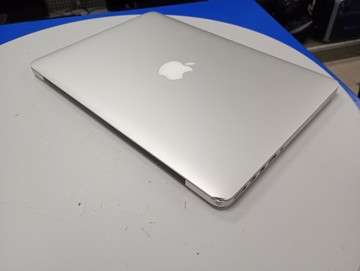 Б/в Ноутбук Apple macbook pro /a1502 /екр 13,3 /core i5 2.4ghz /ram8gb /ssd256gb /intel iris 1536mb 01-201037746