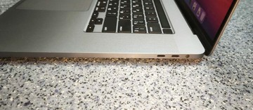 Б/в Ноутбук Apple macbook pro 16" 2019 a2141 core i9 2,4ghz/ram16gb/ssd1tb/uhd graphics 630 01-201057113