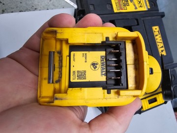 Б/в Кутова шліфмашина Dewalt dcg418 1акб 6ah зп 01-201065698