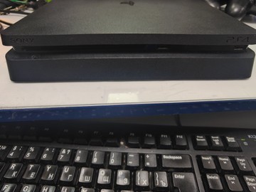 Б/в Ігрова приставка Sony playstation 4 slim 500gb 01-201075385