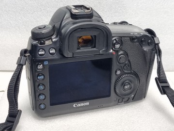 Б/в Фотоапарат Canon eos 5d mark iv body 01-201147480