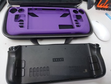 Б/в Ігрова приставка Valve steam deck 512gb 01-201152387