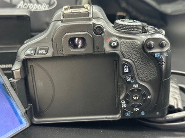 Б/в Фотоапарат Canon eos 600d / efs 18-135 1:3.5-5.6 is 01-201088313