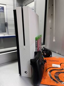 01-200462358: Microsoft xbox one s 1tb