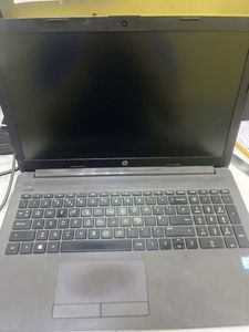 Hp 15/pentium 5405u ddr4/16gb ddr4/hdd *відсутній/ssd 256 gb/*інтегрована