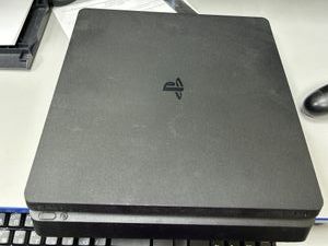 01-200781709: Sony playstation 4 slim 500gb