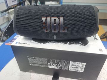01-200784882: Jbl charge 5