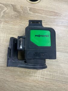 Б/в Лазерний нівелір Protester ll412g 01-200796596
