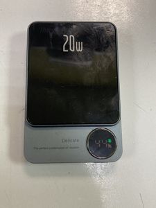 Б/у Повербанк Power Bank q9 5000mah 20w magsafe 01-200808319