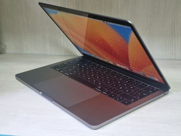 Б/в Ноутбук Apple macbook pro a1708 13,3" core i7 2,5ghz/ram16gb/ssd512gb/intel iris plus graphics 640 01-200821438