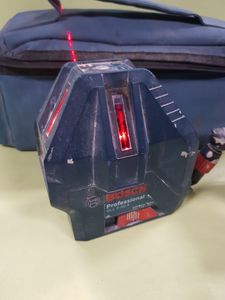 Б/у Лазерный нивелир Bosch gll 5-50x 01-200854465