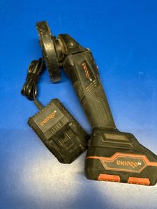 Б/в Кутова шліфмашина Dnipro-M dga-200bc ultra 1акб 4ah зп 01-200824878