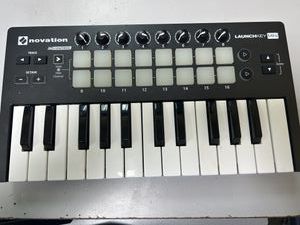 Б/у Midi-клавиатура Novation launchkey mini mk2 01-200868517