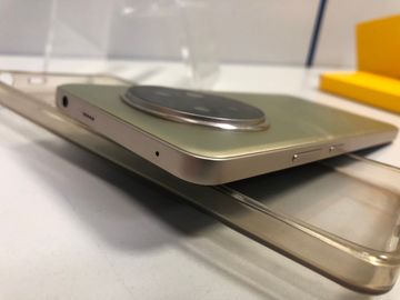 Б/в Мобільний телефон Realme 13+ 12/256gb victory 01-200878477