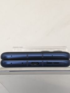 Б/в Мобільний телефон Motorola razr 60 8/256gb 01-200817175