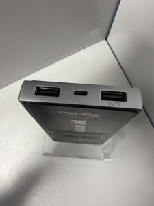 Б/в Зарядний пристрій Безвиробника 10000 mah 01-200889438