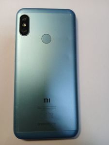 Б/в Мобільний телефон Xiaomi mi a2 lite 2/32gb 01-200903161
