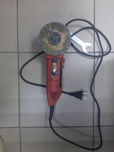 Б/у Угловая шлифмашина Steel Weizer ag007 01-200903115