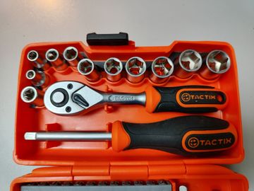 Б/в Набір інструментів Tactix 40x 365064 01-200902970