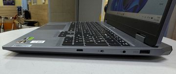 Б/в Ноутбук Lenovo 15/ryzen 5 7235hs ddr5/16gb ddr5/hdd *відсутній/ssd 512 gb/geforce rtx3050 6gb 01-200904332