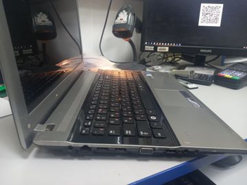 Б/в Ноутбук Samsung 15/pentium p6200 ddr3/3gb ddr3/hdd *відсутній/ssd 128 gb/geforce 310m 01-200914160