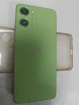 Б/в Мобільний телефон Motorola moto g06 4g 4/256gb 01-200920504