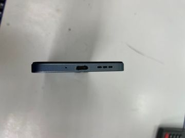 Б/в Мобільний телефон Poco c65 6/128gb 01-200933580