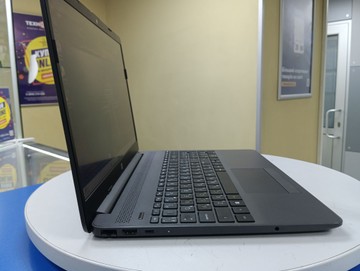 Б/в Ноутбук Hp 15/ryzen 5 5625u ddr4/16gb ddr4/ssd 512 gb/*інтегрована 01-200915296