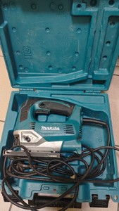 Б/в Електролобзик Makita jv0600k 01-200991237