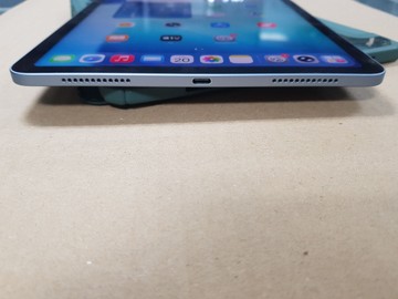 Б/в Планшет Apple ipad air 2020 wi-fi 64gb 01-201030050