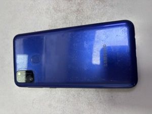Б/в Мобільний телефон Samsung galaxy m21 sm-m215f 4/64gb 01-201036070