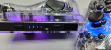 Б/в Геймпад Iine switch joycon transparent 2 01-201107713