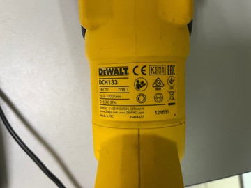 Б/в Перфоратор Dewalt dch133 1акб( einhell) 3ah зп( einhell) + адаптер акумулятора 01-201134742