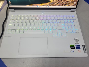 Б/в Ноутбук Lenovo 16/core i7-14700hx ddr5/64gb ddr5/hdd *відсутній/ssd 1000 gb/geforce rtx4060 8gb 01-201142815