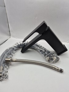 Б/в Змішувач для раковини Qtap qtgem272blm45690 black matt 01-200968459