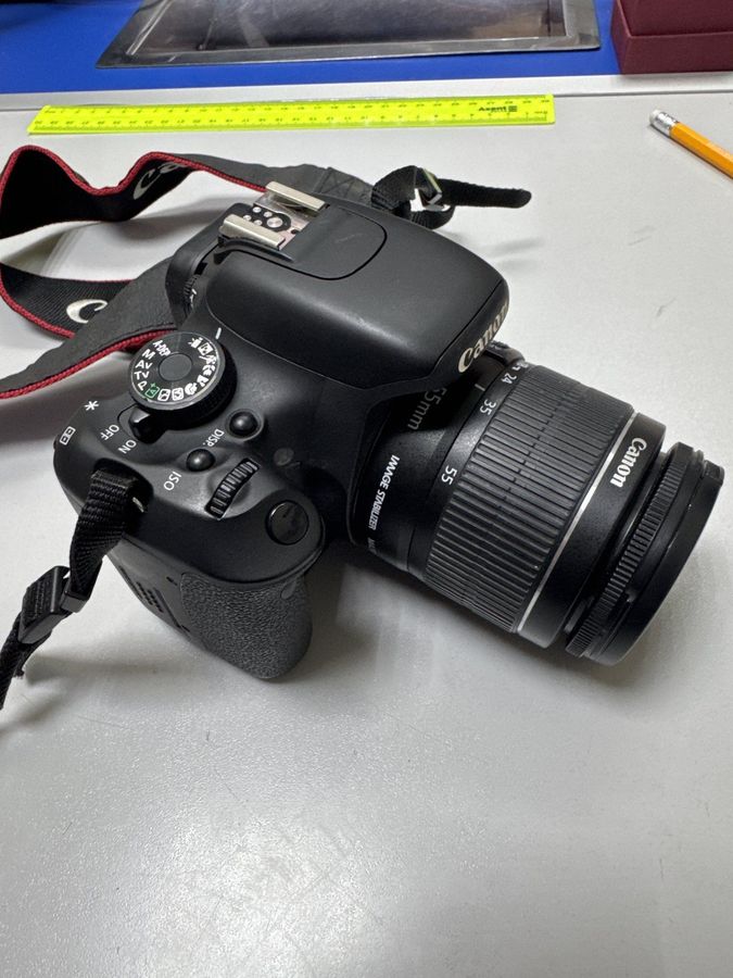Canon eos 600d ef-s 18-55mm f/3,5-5,6 is ii