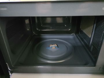 01-200633307: Severin mw 7886