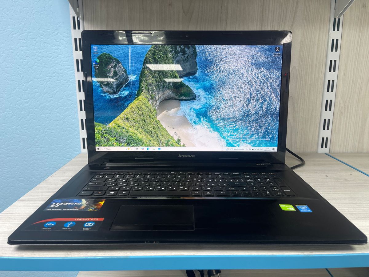 Lenovo 17/pentium 3805u ddr3/4gb ddr3/hdd 500 gb/ssd *відсутній/geforce 920m 2gb