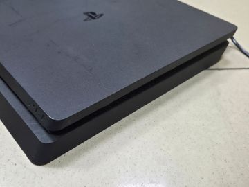 01-200779132: Sony playstation 4 slim 1tb