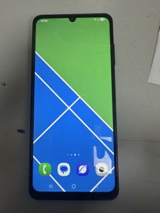 01-200795189: Samsung galaxy a06 4/128gb