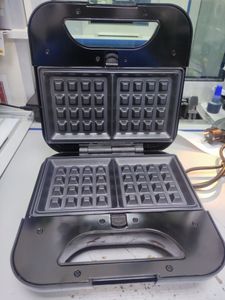 Б/у Вафельница Grunhelm gsm840 01-200812862