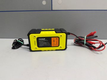 Б/в Автомобільний зарядний пристрій Foxsur battery smart charger 01-200814906