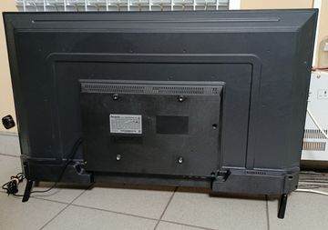 Б/у Телевизор Bravis led-32h7000 smart+t2 01-200832579