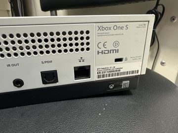 Б/в Ігрова приставка Microsoft xbox one s 500gb 01-200896727
