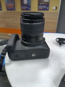 Б/у Фотоаппарат Canon eos 4000d + ef-s 18-55 1:3.5-5.6 iii 01-200860965