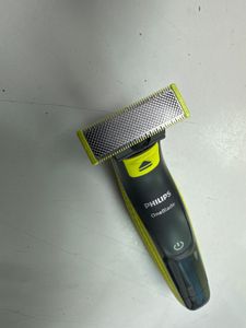 Б/у Электробритва Philips oneblade qp2520/20 01-200899753